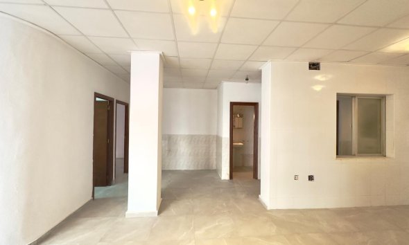 Resale - Apartment -
Torrevieja - Centro