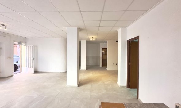 Resale - Apartment -
Torrevieja - Centro