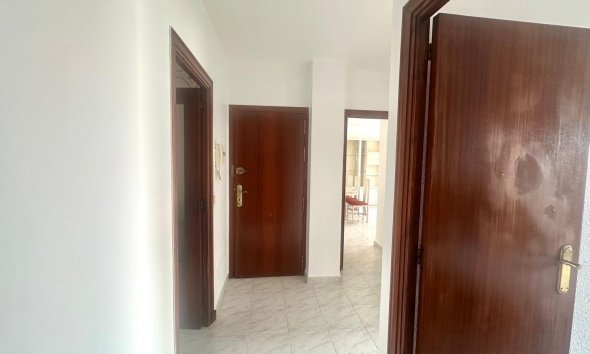 Resale - Apartment -
Torrevieja - Estacion De Autobuses