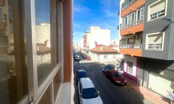 Resale - Apartment -
Torrevieja - Estacion De Autobuses