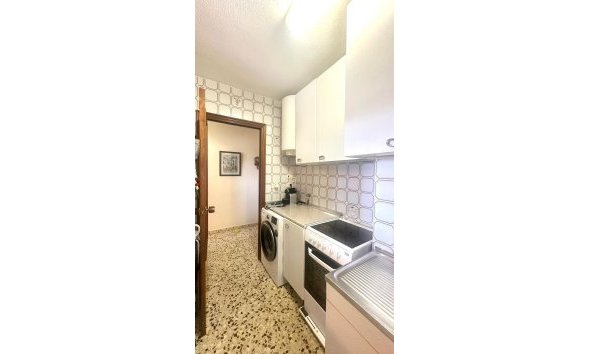 Resale - Apartment -
Torrevieja - Punta Prima