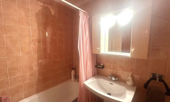 Resale - Apartment -
Torrevieja - Punta Prima