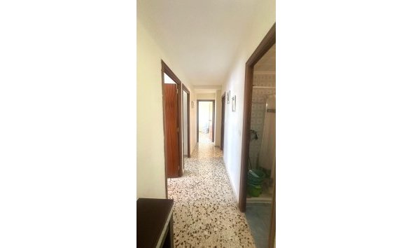 Resale - Apartment -
Torrevieja - Punta Prima