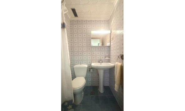 Resale - Apartment -
Torrevieja - Punta Prima