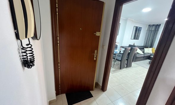 Resale - Apartment -
Torrevieja - Playa del Cura