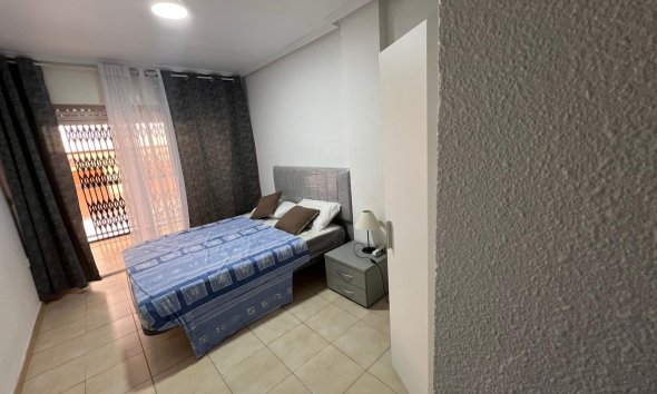 Resale - Apartment -
Torrevieja - Playa del Cura