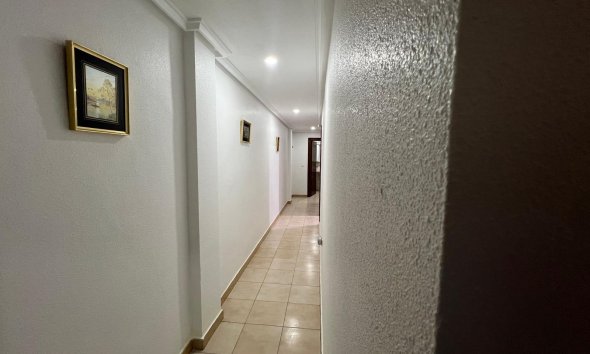 Resale - Apartment -
Torrevieja - Playa del Cura