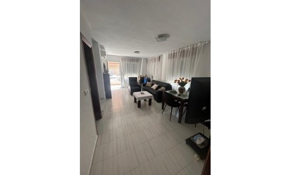 Reventa - Town House -
Torrevieja - Centro