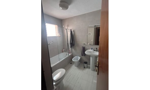 Reventa - Town House -
Torrevieja - Centro