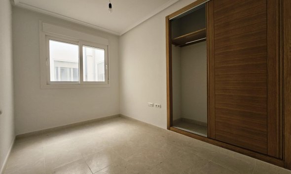 Resale - Apartment -
Torrevieja