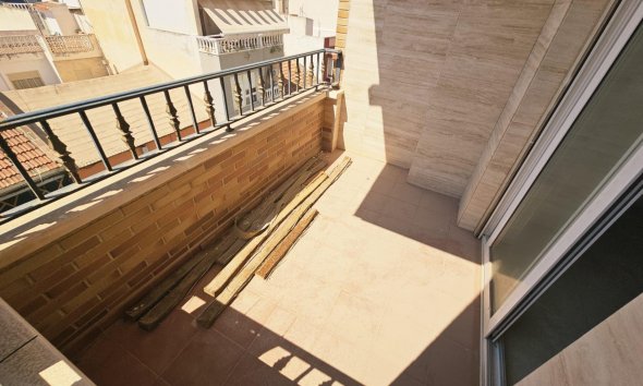 Resale - Apartment -
Torrevieja