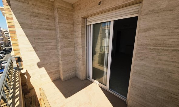 Resale - Apartment -
Torrevieja