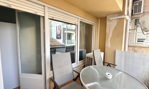 Revente - Apartment -
Torrevieja