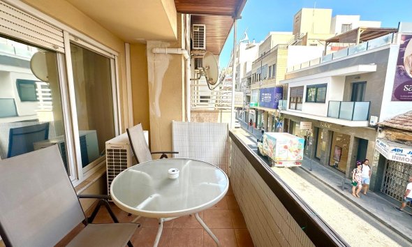 Revente - Apartment -
Torrevieja