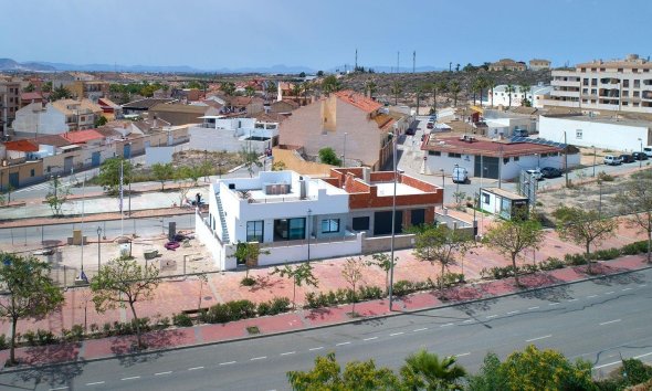 Obra nueva - Villa -
Sucina