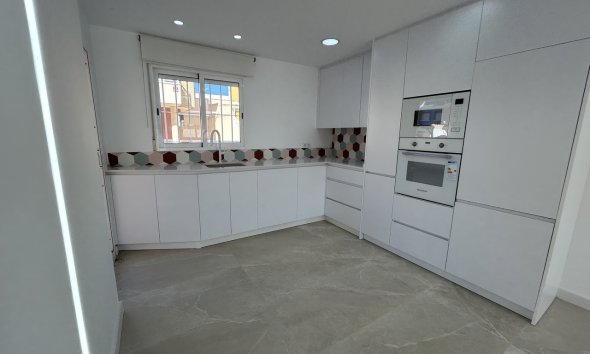 Revente - Apartment -
Pilar de la Horadada - Costa Blanca