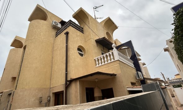 Revente - Town House -
Torrevieja - Costa Blanca