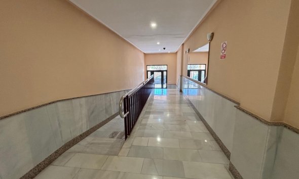 Revente - Apartment -
Torrevieja - Playa del Cura