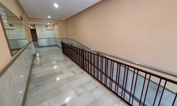 Revente - Apartment -
Torrevieja - Playa del Cura