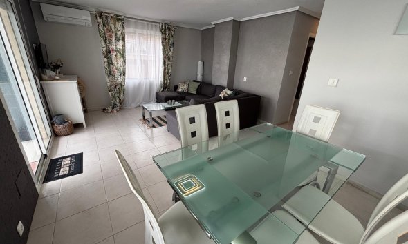 Revente - Apartment -
Torrevieja - Playa De Los Naufragos