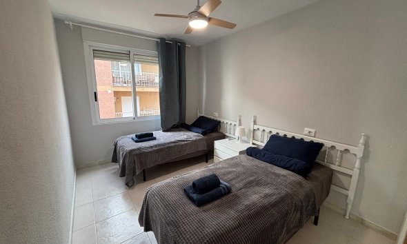 Revente - Apartment -
Torrevieja - Playa De Los Naufragos