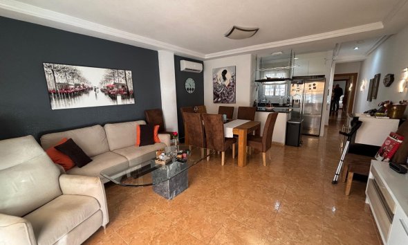Resale - Apartment -
Torrevieja