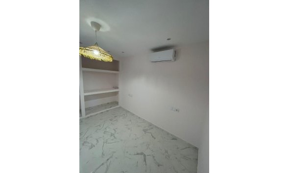 Revente - Apartment -
Torrevieja - Costa Blanca