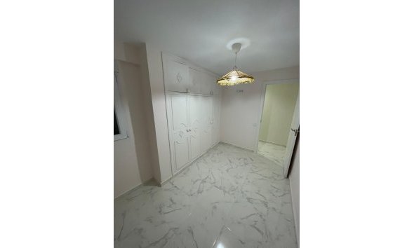 Revente - Apartment -
Torrevieja - Costa Blanca