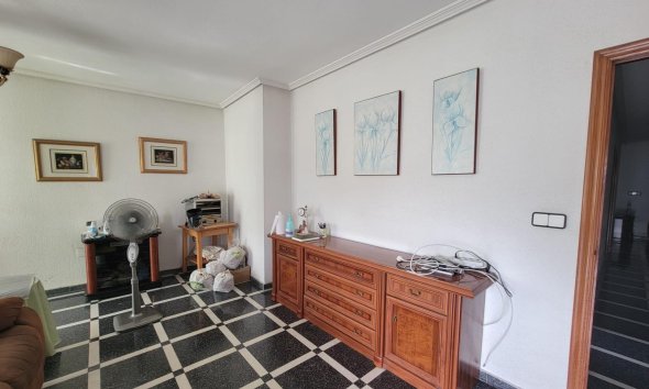 Revente - Apartment -
Torrevieja - Centro