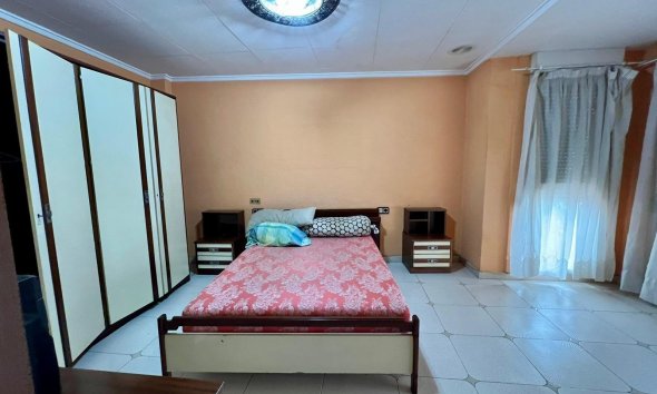 Revente - Apartment -
Torrevieja - Centro