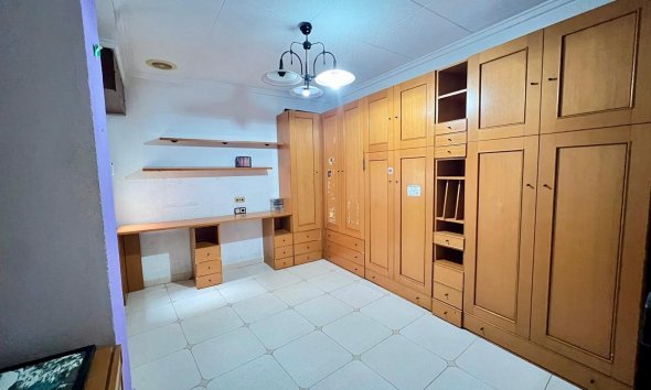 Revente - Apartment -
Torrevieja - Centro