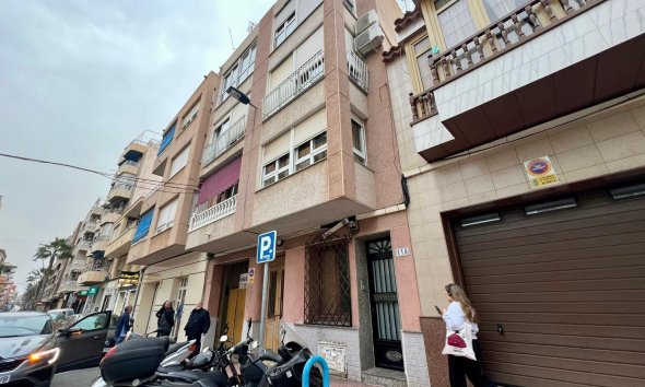 Revente - Apartment -
Torrevieja - Centro