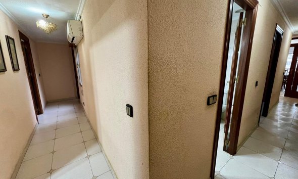 Revente - Apartment -
Torrevieja - Centro