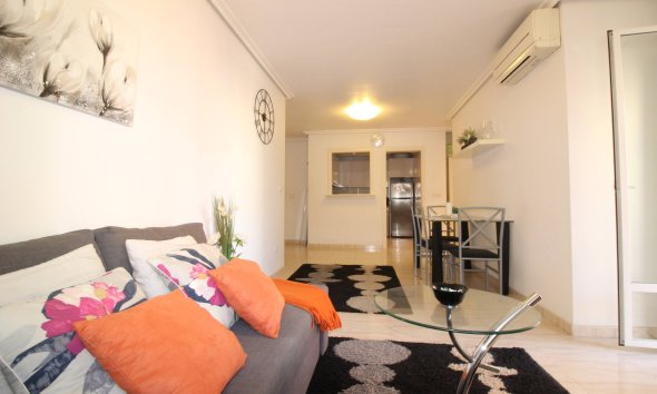 Revente - Apartment -
Torrevieja - Centro