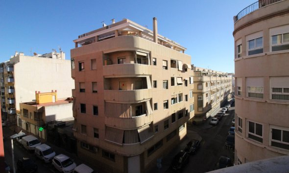 Revente - Apartment -
Torrevieja - Centro