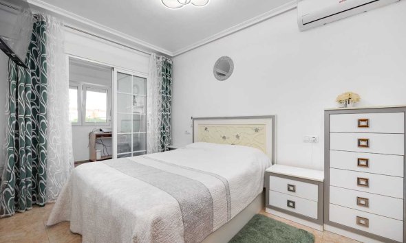 Revente - Town House -
Torrevieja - Costa Blanca