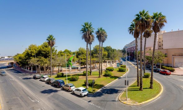 Revente - Attique -
Torrevieja - Centro