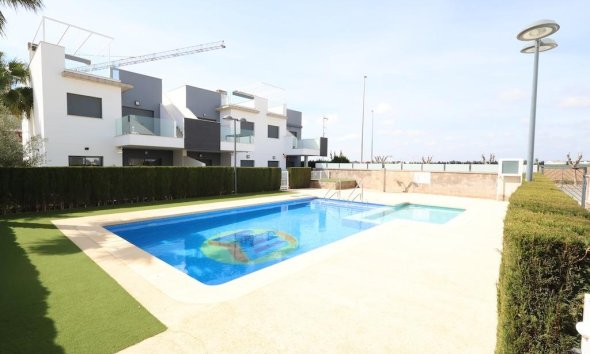 Revente - Bungalow -
Pilar de la Horadada - Costa Blanca