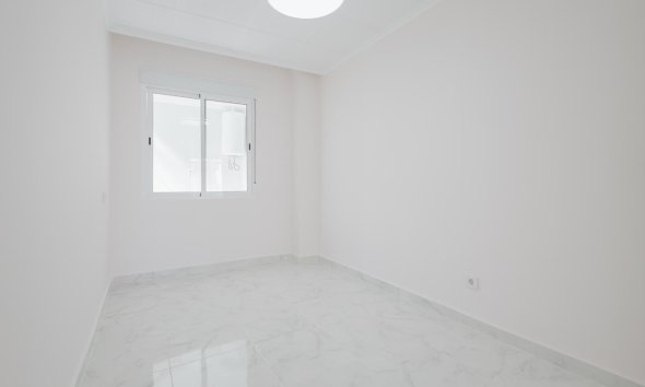 Revente - Apartment -
Torrevieja - Costa Blanca