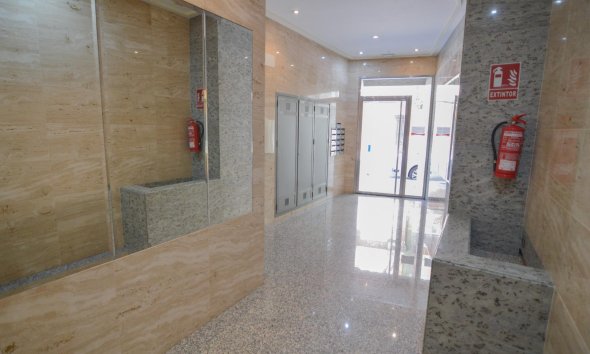 Revente - Apartment -
Torrevieja - Playa del Cura