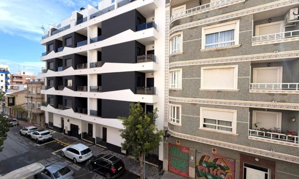 Revente - Apartment -
Torrevieja - Playa del Cura