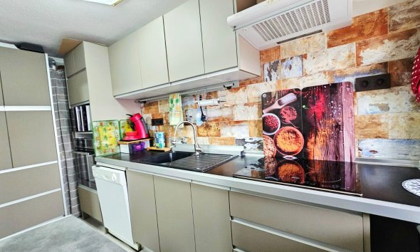 Resale - Apartment -
Torrevieja - Playa De Los Naufragos