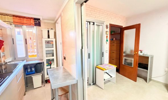 Resale - Apartment -
Torrevieja - Playa De Los Naufragos