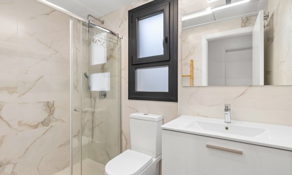 Revente - Apartment -
Villamartin - Costa Blanca