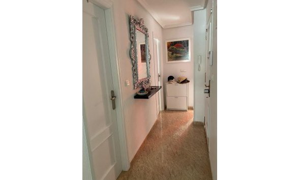 Reventa - Ático -
Torrevieja - Estacion De Autobuses