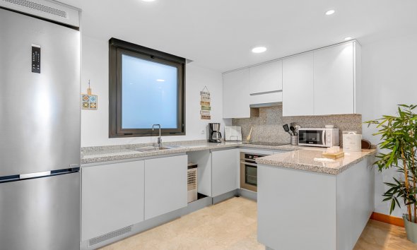 Resale - Apartment -
Campoamor - Costa Blanca