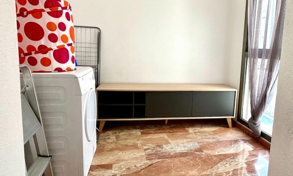 Revente - Apartment -
Torrevieja - Centro