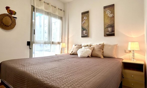 Revente - Apartment -
Torrevieja - Centro