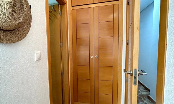 Revente - Apartment -
Torrevieja - Centro