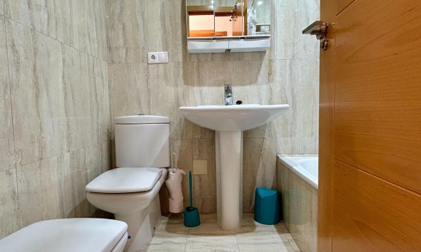 Revente - Apartment -
Torrevieja - Centro